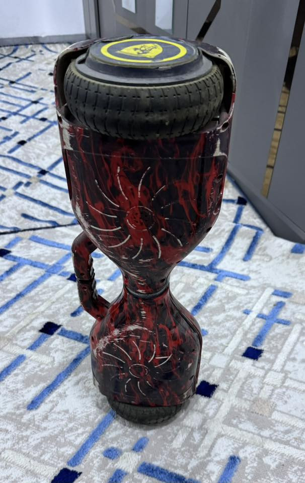 سكوترات للبيع عدد 2 شغالين كلشي مابيهم نقصهم بس بطاريات سعرهم ثنينهم 50    *********** رقم الواتساب
