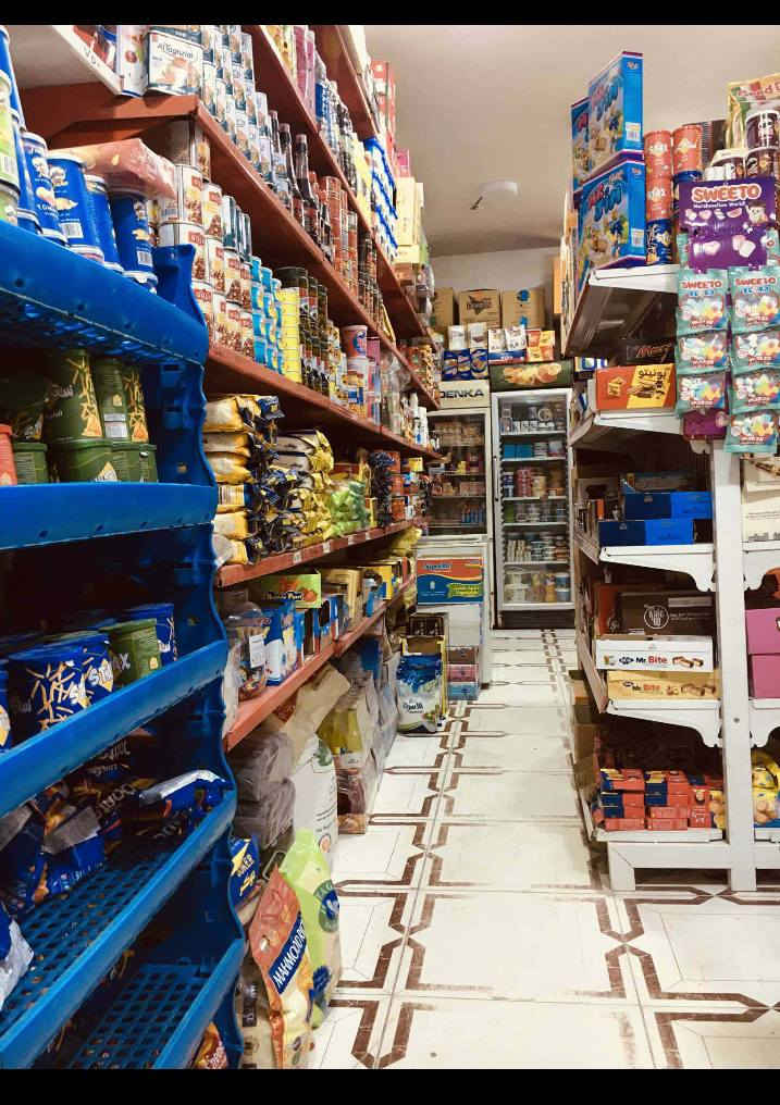 السلام عليكم اسواق للبيع كامله وموقع جيد وباب رزق خير من الله سبب البيع لنشغالي بعمل اخر 
العنوان ناصريه حي الثوره قرب بنزين خانه الرايه 
الاتصال ***********
