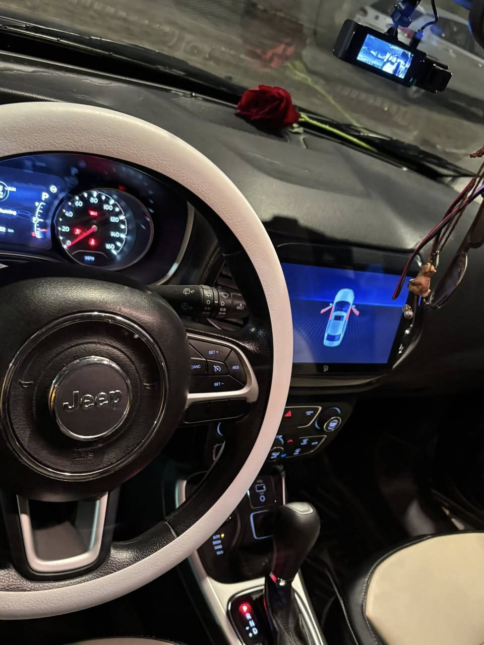 جيب كوبارس 2018 السياره حلوه كيره 9نمر منضومه زنون السياره سبورت  سعره 135 وبيه مجال للشراي  رقمي *********** مكان السياره البصره
