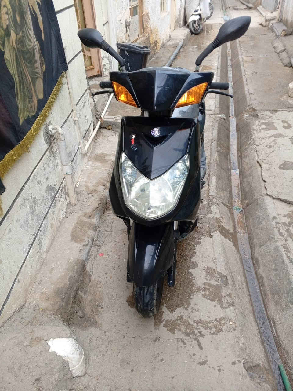 البيع يعني كورتون صارله يومين من الربه جديد فحل بابل الحله ***********
