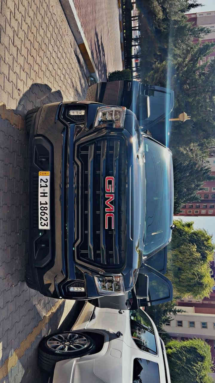 اسلام عليكم
جمسي سيرا 2022
للبيع ماشيه 42m
السياره شريكه اربيل 
رمضان الفات خلص الضمان مالته 
السياره احلى من الصوره 
رقم سليمانيه تريد تحويل تريد وكاله 
كلين قطره صبغ مابيه 
رايده ب350
***********
المكان السليمانيه
