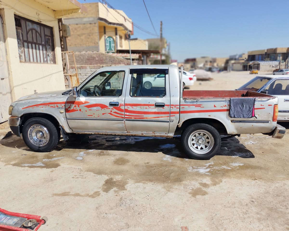 السلام عليكم بيكم دير 2006 رقم قادسيه انكليزي حداديه باتري جدد  بأسمي مداور ثاني يوم عنوان ديوانيه مركز رقم الهاتف *********** غير متواجد ع الفيس
