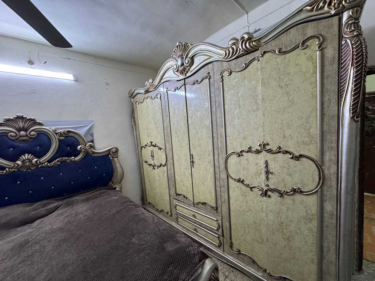 غرفه نوم تركي مستعمله بحاله جيده ب350 الف التواصل ع الخاص اوع الرقم ‭0773 371 1897‬
