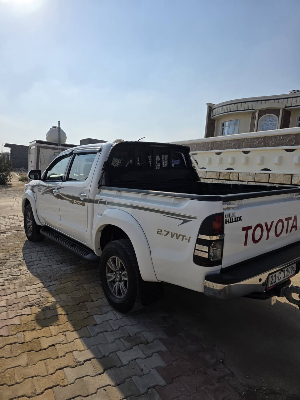 سلام عليكم للبيع بيكم تويوتا هايلوكس
موديل 2014 لون ابيض فورويل 
كويتي ام بطل
بيه طخه برأس جاملق المامي ول باب بدي بيه صبق فقط 
كير عادي فول مواصفات تحكم ستيرن 
رقم سليمانيه دولي سنويه جديده سياره ماشاءالله حيل حلوه 
سعر 210وبيه مجال مكاني الانبارحديثة رقم ***********
غير متواجد عل فيس
