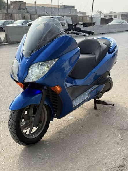 سلام عليك 010 S7
اربع تحويلات 7 نمر 
كير مكينه مكفولات 
الكفرات مكفوله من الزلغ
ماشيه 16 بعدها رنبه 
بانزين محسن دهن امزويل
حمواه ربع متصعد ابد 
ماصدات بيها لدات بلاديه مو تحوير
الدراجه اذا ما بطنشت بلشلعه رجعها
***********
