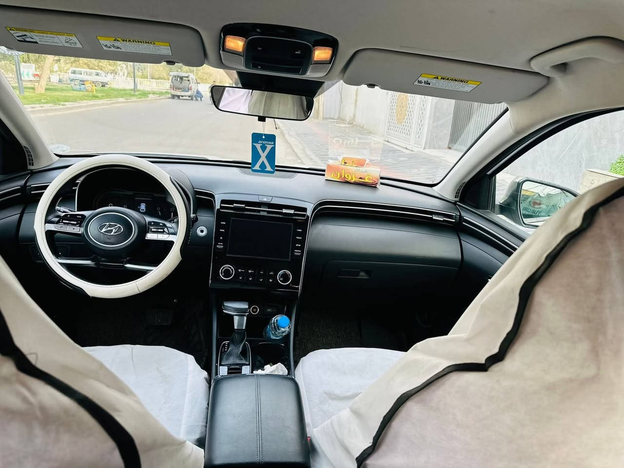 السلام عليكم توسان للبيع (بدون مراوس) موديل 2023 فول مواصفات عدا الفتحة بيهة صبغ جاملغ وبنيد فقط بدون دواخل رقم شمالي وبسمنة تحويل ثاني يوم ماكو اي شكال 
مواصفات السيارة
(1) بصمة+ كشنات كهرباء
(2) شاشة كبيرة+ كامرة خلفية
(3) رادارات وحساسات جانبية وامامية وخلفية
(4) هندبريك بصمة+ انظمة قيادية
(5) اشاير بل مري + ويل كب
(6) قطعتين تبريد+ تحكمات ستيرن
(7) مكينة ١٠٠/١٠٠
(8) كير درجة اولى
(9) صدر وتبريد وتدفئة مكفولات
(10) ميكانيكيات وكهربائيات وحدادية ١٠٠/١٠٠
(11) تخم تايرات جدد+ داخل غرفة جديدة
(12) السيارة جاهزة مابيها اي نقص السعر ( ١٨٠ ) ورقة وبيها مجال المكان بغداد الكرخ للاستفسار ***********
