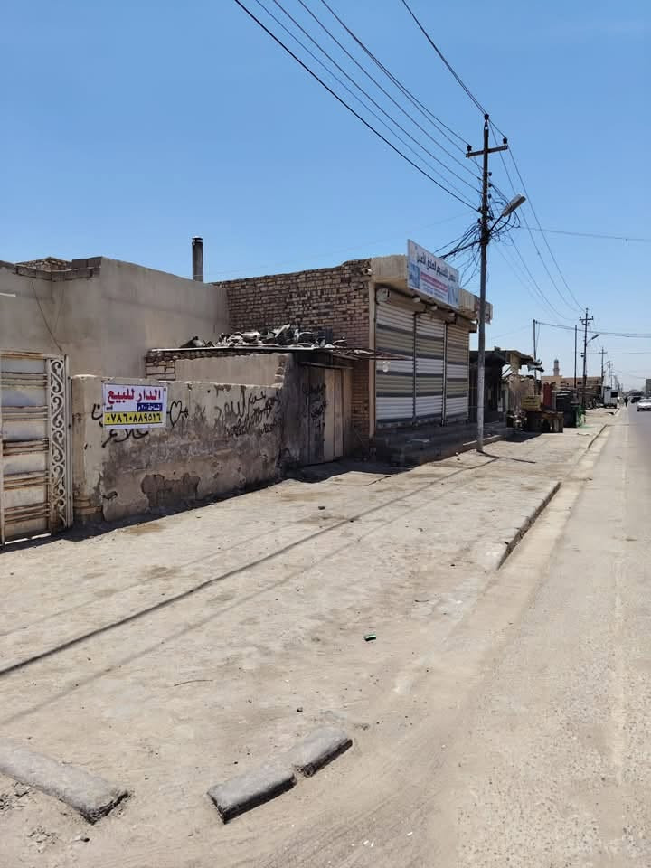 بيت تجاوز للبيع ركن ٢٠٠ متر على شارع عام
وبيه محل مأجر ب٧٥ الف شهري 

مكانه حي الحسين القديم شارع مركز الشباب قرب مكتب الغاز  رايدينة ب٢٠ مليون وبيه مجال 

الاستفسار : ***********
