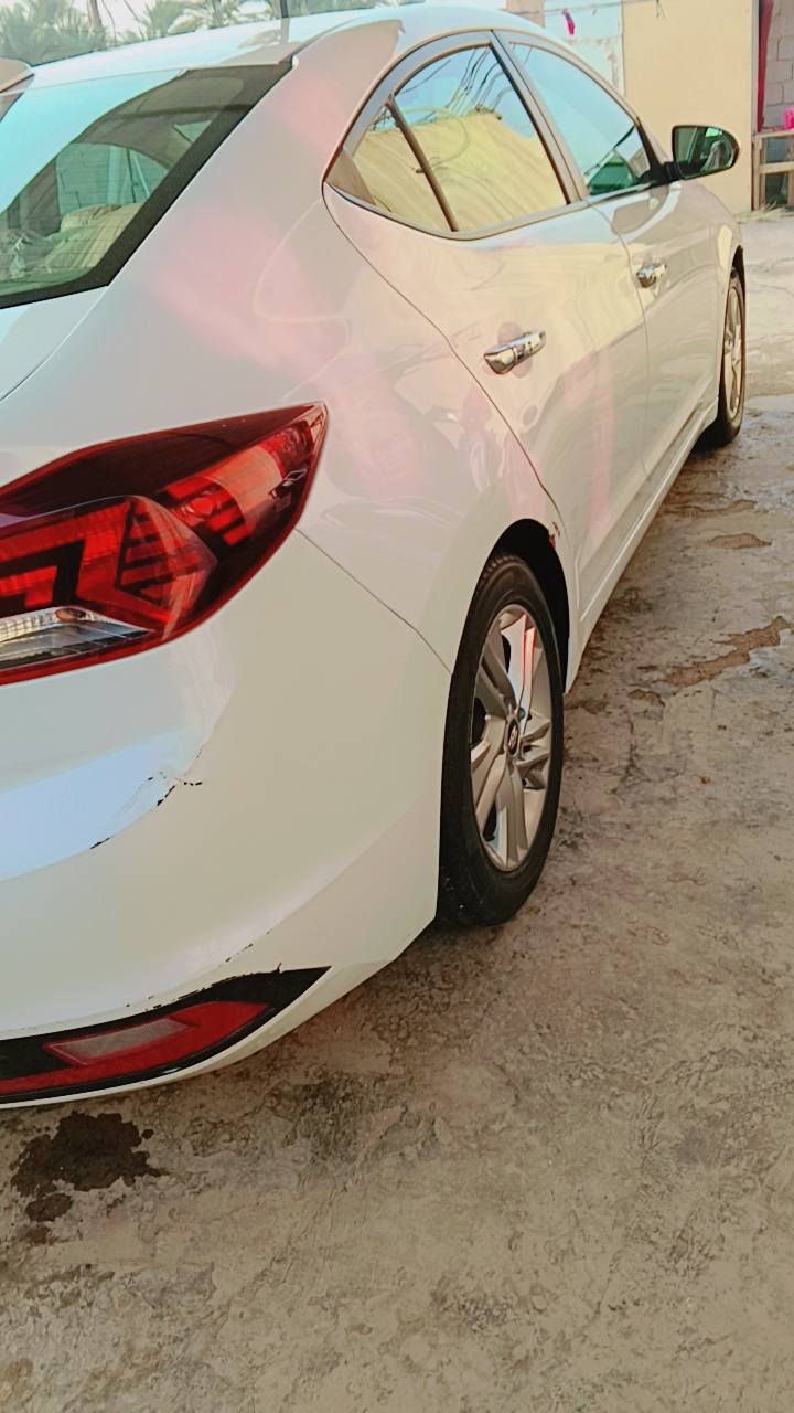 النترا 20 وارد امريكي
حادثهه بس خشم البنيد بدون يرباك 
سياره احله من صوره
سياره نص فول بسمي مداور  شوكت ما يعجبك
مكينه وكير خير من الله 
سعر148$
مكاني حله
***********
