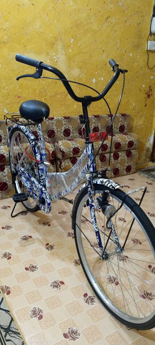 بايسكل سياحي حجم 26 للبيع 
موديل 21 سعر مناسب 
رقمي واساب ***********
