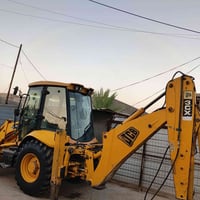 للبيع جي سي بي موديل 2007 رقم بصره والمواصفات رقم الهاتف 07803725477