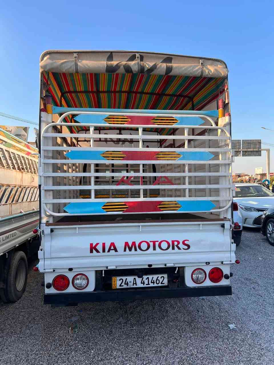 Kia 4000s 2021
كيا 2021 
ع الوضع الشركة سياره جديد ب معنا كلمة دعامي ل دعامي شرط ماعدا شبر بارد جدا خفيف
سياره رقم و سنوي جديد رقم دهوك 
تحويل غرامه ظريبة شرط 
مكينة ما مفتوح ع الوضع شركة لا نفخ لا صرف 
گير مكينه اكسن شرط 
محجل جلال فصال كنتر كبر و مخيم كامل جاهز لشغل
شاصي شرط حتا قباغ شاصي شرط سياره مامحل ثقيل نهائياً
ماشيه فقط 170 الف شرط كومبيوتر 
مواسفات 22 شاشه ايبات بلادي شركة كاميره تحكم ستيرن حساس 
سعر 183 $ و مجال 
***********

مكان سياره شيخان معرض هاولاتي
