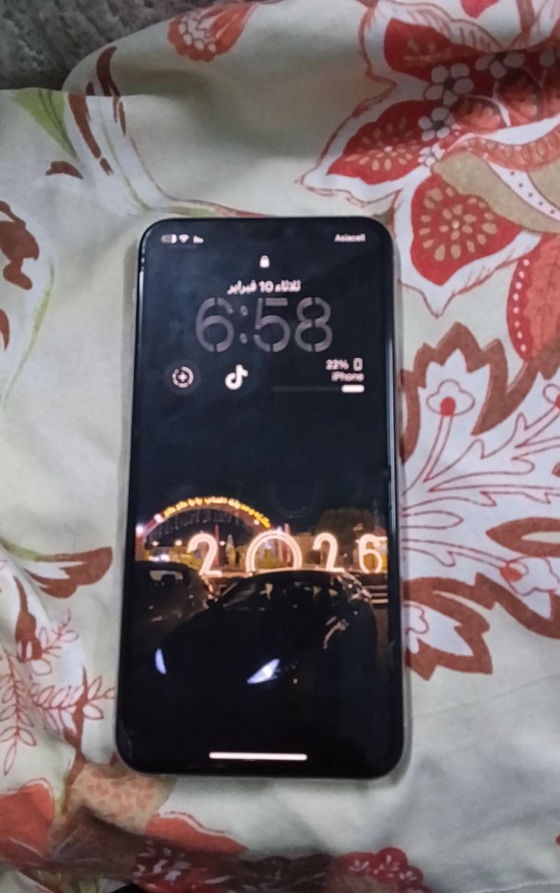 ايفون 11برو ماكس 256كيكه بطاريه 82بلادي جهاز وتر بروف مامفتوح تفحص كدام الباب وتاخذ فيس ايدي شغال اخر تحديث محدث سعر 375بي مجال***********مابي واتس
