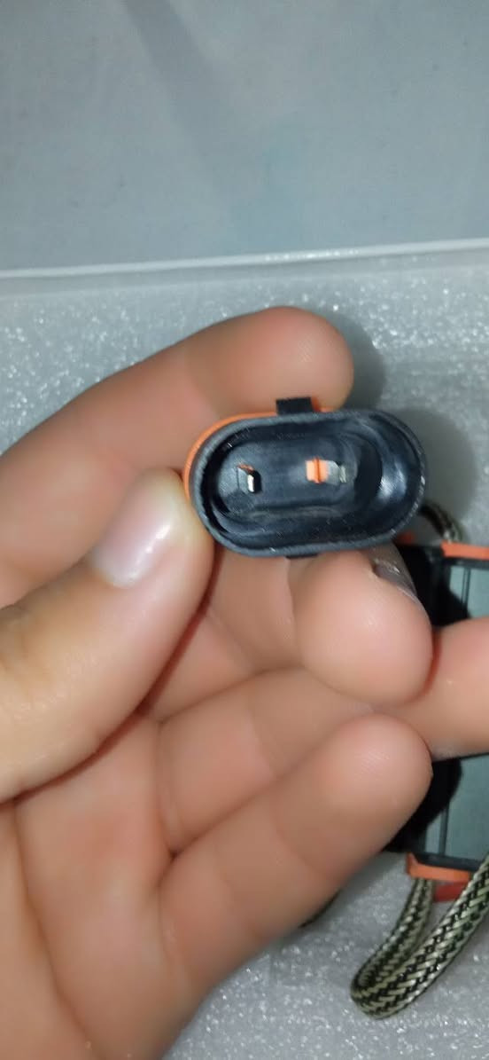 السلام عليكم للبيع زنون ثلجي 60 واط التك الواحد الزوج 120 واط فيشة 9005 تجي تفحصة  وتقتنع بيه يلا تاخذة المكان بابل السعر 20 الف وبيه مجال للتواصل ***********
