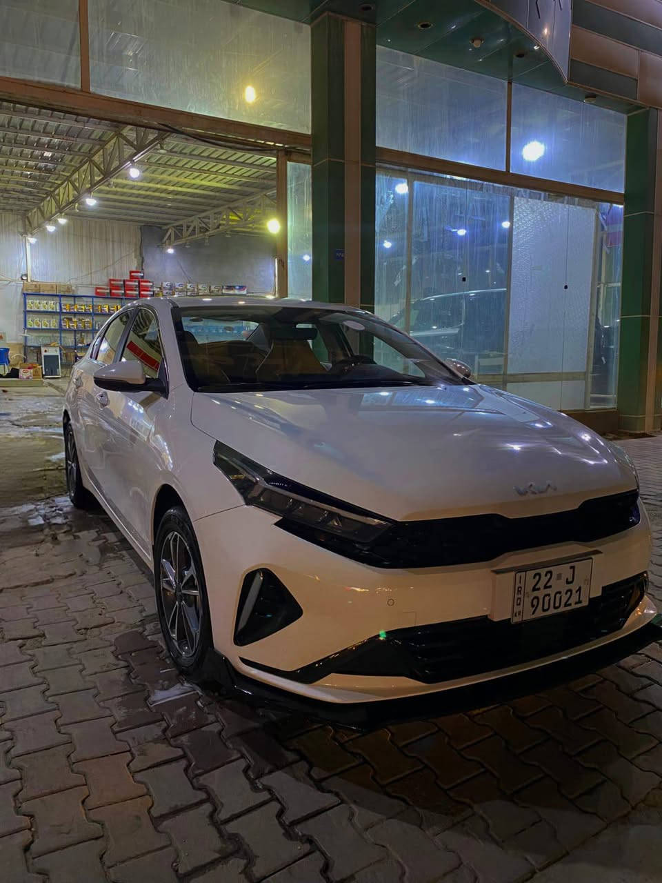 كيا 2024  K3 زيرو 
فول مواصفات كفالة عامة
المشي: 10 كيلو متر
المحرك: 1.5 دبل نوزل
رقم أربيل وكالة عامة 

🔴المواصفات 

✅️فتحة سقف

✅️ كامرة 

✅️تحكم تبريد لمس

✅️ شاشه كبيرة + شاشة اعطال

✅️تحكم ستيرن جهتين 

✅️بصمه باب و بصمه تشغيل

✅️شاحن تايب سي امامي وخلفي وشاحن USB

✅️يدات نيكل 

✅️شاشه بالكير

✅️حساس امامي وخلفي 

✅ شاشة عداد ديجيتال 

✅مري شفط+ اشاير 

✅️صندوك ذكي بصمة 

✅️كشنات جلد أسود 

✅️سايد بريك بصمة

✅️أوتو هولد (auto hold)

✅️درايف مود 4 وضعيات

✅️(sport+eco+smart+comfort)
اضافات بسيطة 
سبويلر + لحية للجمالية 

 للاتصال  

السعر 145$ مع المجال البسيط

 📌 السماوة *********** 
150$ بية مجال السماوا, المثنى
