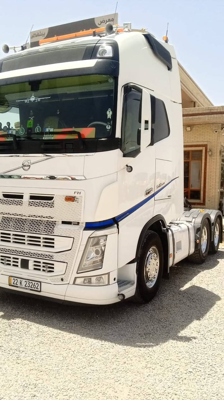 سلام عليكم فالفو 2017 للبيع فقط راس فصخ وربط مرقم جديد سنوية وهزة جديد فول مواصفات
 حجم 540
 رتايدر مي
 جوبلس امامي
 كامرا حساسات
 دبل منامية
 ثلاجة
طخم ويل كروم 
 دبل شاصي مطن 
للاستفسار اتصل *********** 
مكلف بالنشر 😇
