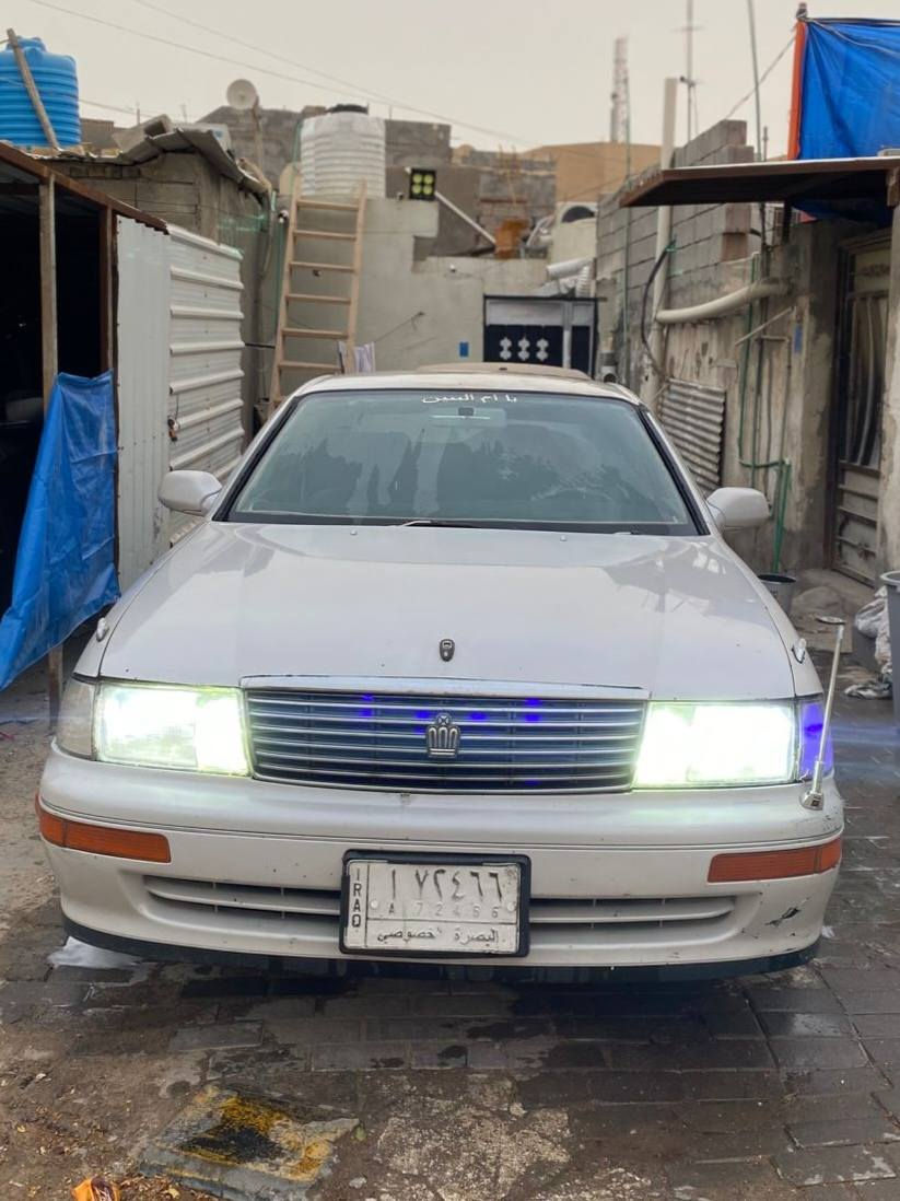 السلام عليكم كراون بطه موديل 1993 كفاله عده المدكر الايسر بي ضربه ومصلحيهنا ولباقي كله كفاله شوف العين حداديه وتبريد ومكينه وكير السنويه بعدها ما منتهيه السعر 52 ورقه وبيها مجال بسيط مكان السياره بصره الستفسار ***********
