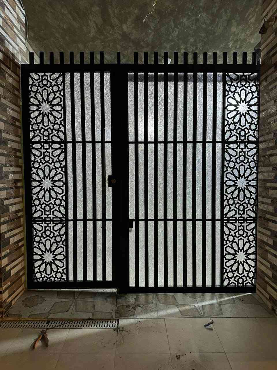 حدادة أبواب شبابيك محجرات اسعار مناسبة 
***********
