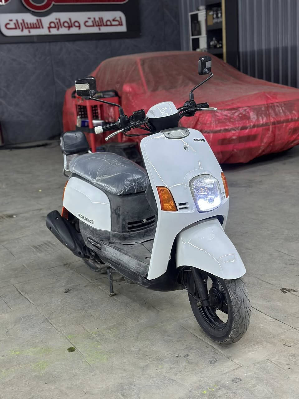 السلام عليكم شاب بوليس 2010كفاله عامه نوزل مو  كابريتر+مامفتوح اي شي مراوي عادي بيه ***********المكان بغداد
