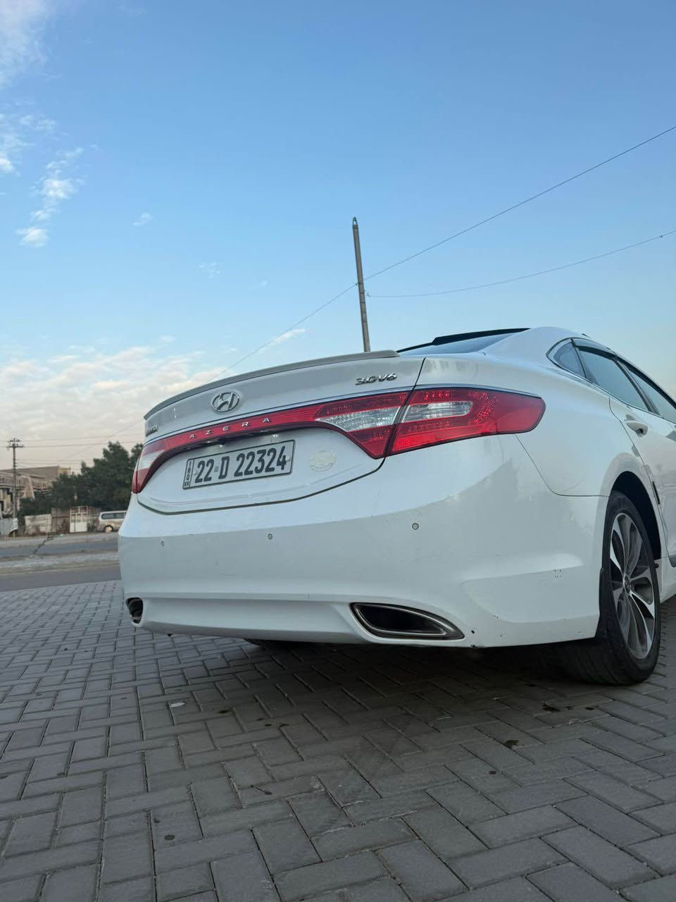 السلام عليكم للبيع ازيرا ٢٠١٤ خليجي بدون اي حادث او صبغ فقط بارد ومكحل بالباب الخلفي سياره فول مواصفات تحويل مباشر خاليه من العيوب والعطلات وعليهه ادامه كامله موجوده في حي الجهاد السعر ١٤٢ ورقه بيهه مجال بسيط للاستفسار *********** وشكرا بغداد, العراق
