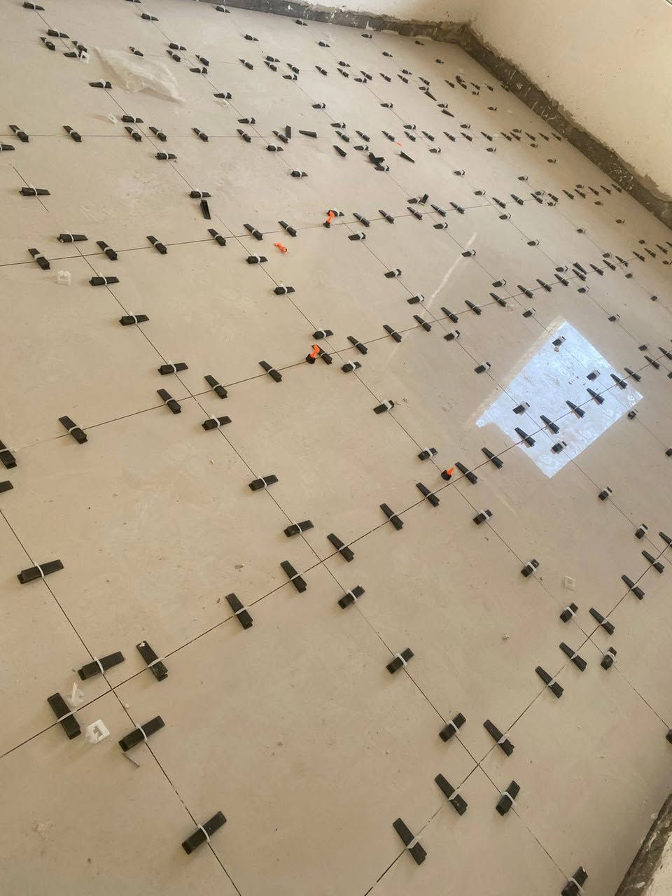 اسطه سيراميك بورسلين شغل هندسي متفرغ حاليا ***********
