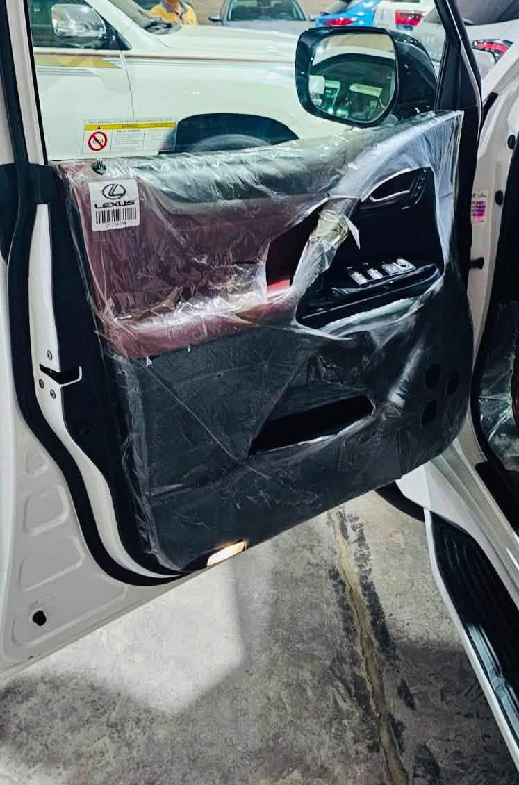 للبيع : لكزز 2021 سوبر سبورت بريم اصل 

LX570  Super Sport

ماشية 35 الف كم 

السيارة بحالة الزيرو جديدة بالنايلون كفالة من كلشي شرط الفحص 

رقم بغداد تحويل مباشر 

السيارة مال بيت 

العنوان : بغداد شارع فلسطين 

السعر 850 ورقة وبي مجال 

رجاءا فقط الشراي يخابرني 

***********
