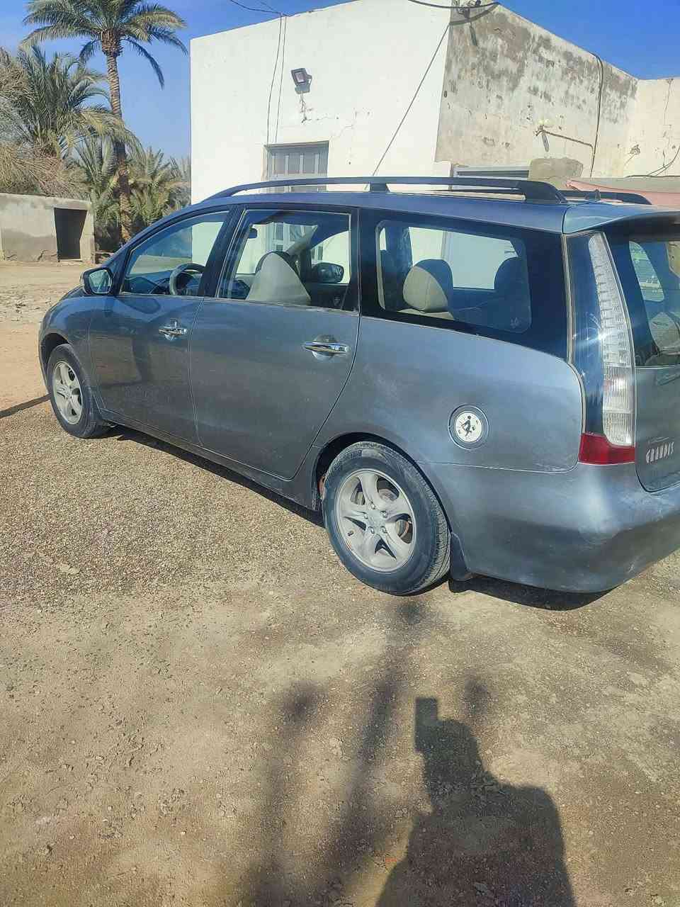 مسيوبيشي كلاندز 7 راكب موديل 2009 للبيع مكينه 2400 أربع سلندر تبريد 3 قطع بيه صبغ احزام سعر 85 وبيه مجال مكانه النجف/ خان النص او مراوس سياره 7 راكب تفاصيل أكثر اتصال *********** بي واتساب
