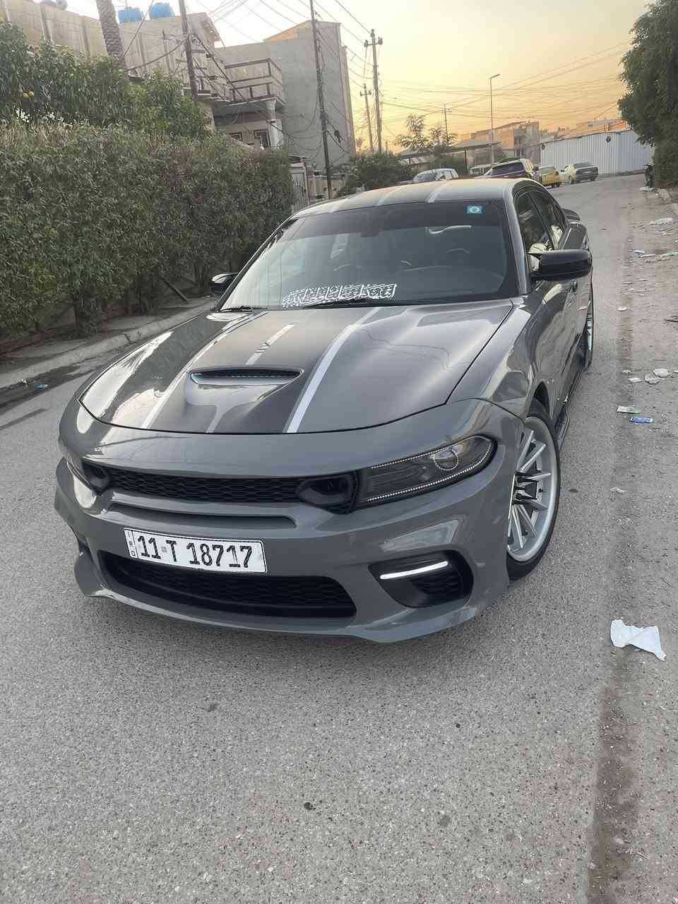 سلام عليكم جارجر 2016 مكينه 5700 باسمي تحويل ثاني يوم بيها تغير لون سياره رصاصي و صابيغها سمنتي سياره مواصفات شاشه جبيره نقطه عمياء عليها كزوز ودمام وسقف روز رايز لد متغير حادثها جاملغ وبنيد السعر 145 العنوان بغداد غير متواجد ع الفيس الرقم ***********
