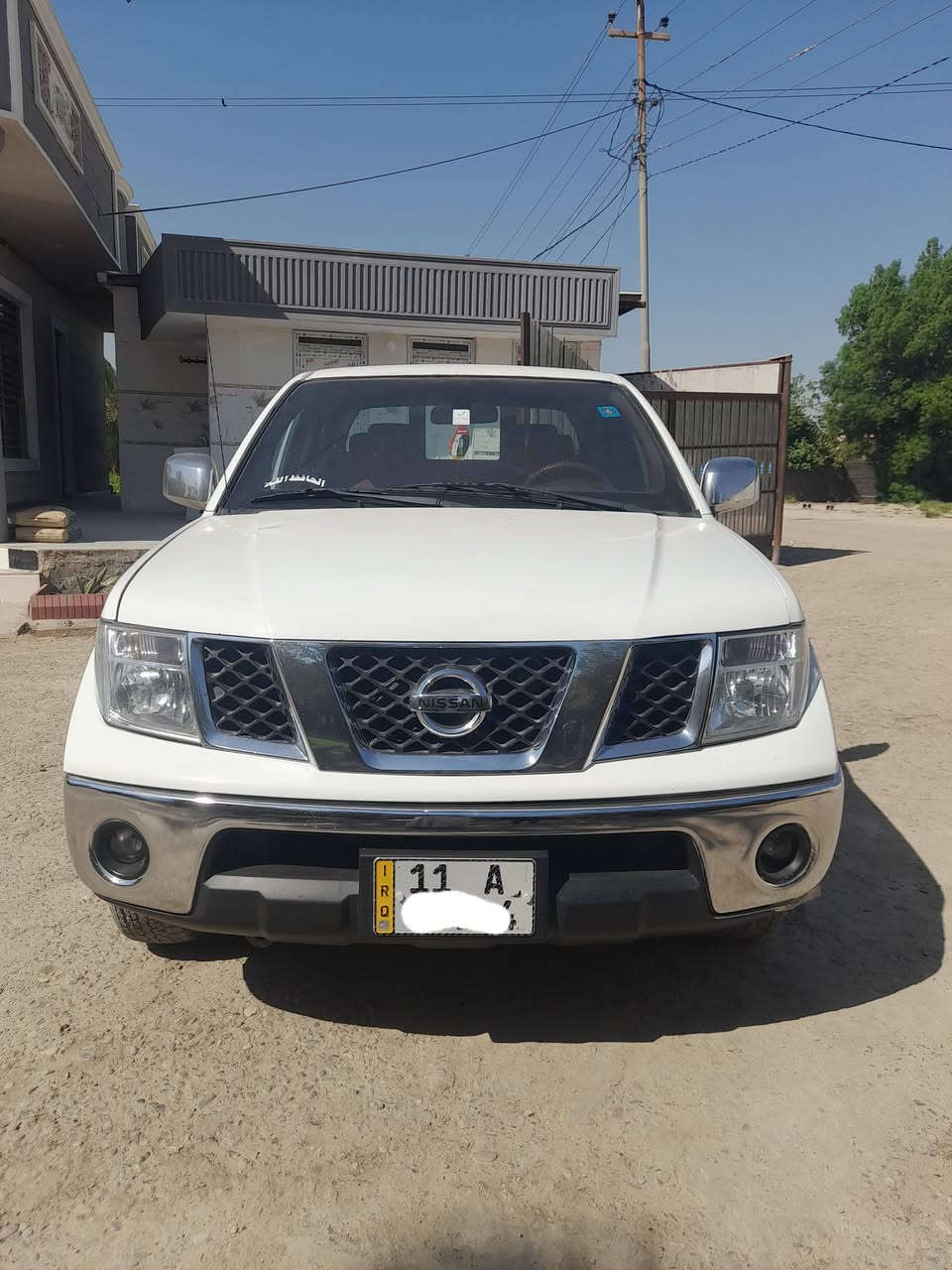 للبيع نيسان نيفاره موديل ١٤ بغداد انكليزي بسمي مكفوله من الصبغ والتبديل ماعدى باب خلف العبري بارد بسيط محرك  ليس مفتوح على الشركه تبريد ثلج كير اوتوماتيك السياره على الشركه السعر ١٣٠$نقد وتحويل ثاني يوم موبايل ***********المكان بغداد بسمايه ناحية الوحده تحياتي لكم
