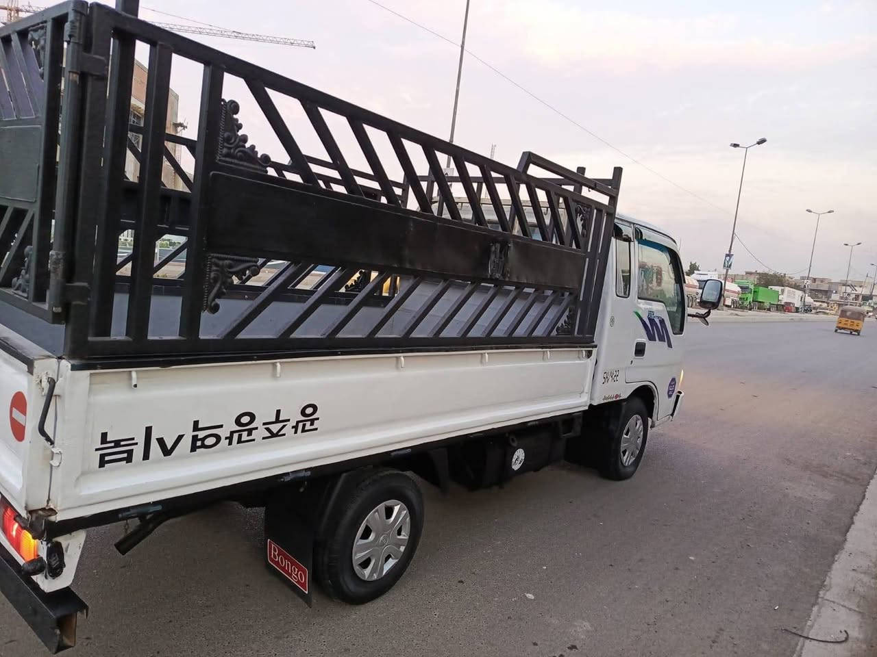 فونتيره موديل 99  قماره قلاب
 جاهزه  مكينه وكير شرط لا تبخير ولا تنقيص 
صدر جديد. تخم تاير  كهربائيات كله شغاله  
رقم بابل مداور ثاني يوم 

سعر 60 وبيه مجال 

***********

مكانه نجف
