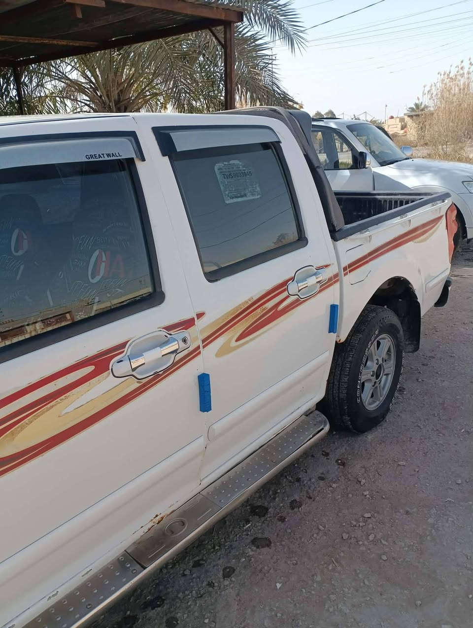 كريت ويل 2013
سيارة كاملة من كلشي 
حدادية جديدة 
مكينة كير شرط 
مداور ثاني يوم بأسم المشتري 
للتواصل 
***********
