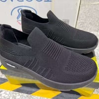 ١٦٠٠ زوج • مقاس ٤٠-٤٥ • خامة جيدة