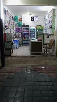 محل تجاري • كربلاء الجاير • ٣ عارضات