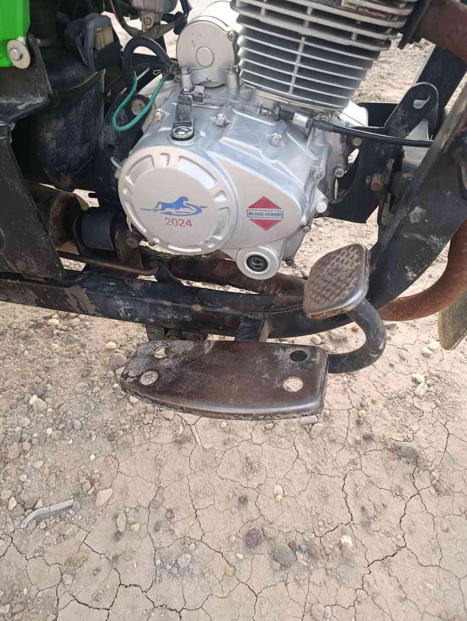 21لبيع وراق صولي مكينه 24  مكان بابل محاويل ناحيت المام  سعر 1450 الرقم ***********
