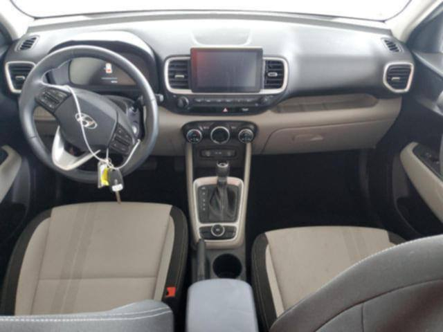 للبيع هونداي فينو 2023
وارد امريكي بدون ايرباك
فول عدا البصمه
شاشه
كامره 
تحكمات ستيرن جهتين
حساس خلفي 
رادار امامي وجانبي
حادثها بسيط جدا بدون ايرباك صور الحادث موجودة بالمنشور 
محرك 1600 دوش دبل 8 نوزل
ماشية 47 كيلومتر
السعر 144 وبيها مجال 
مكان بغداد الدورة 
للاستفسار *********** بغداد, العراق
