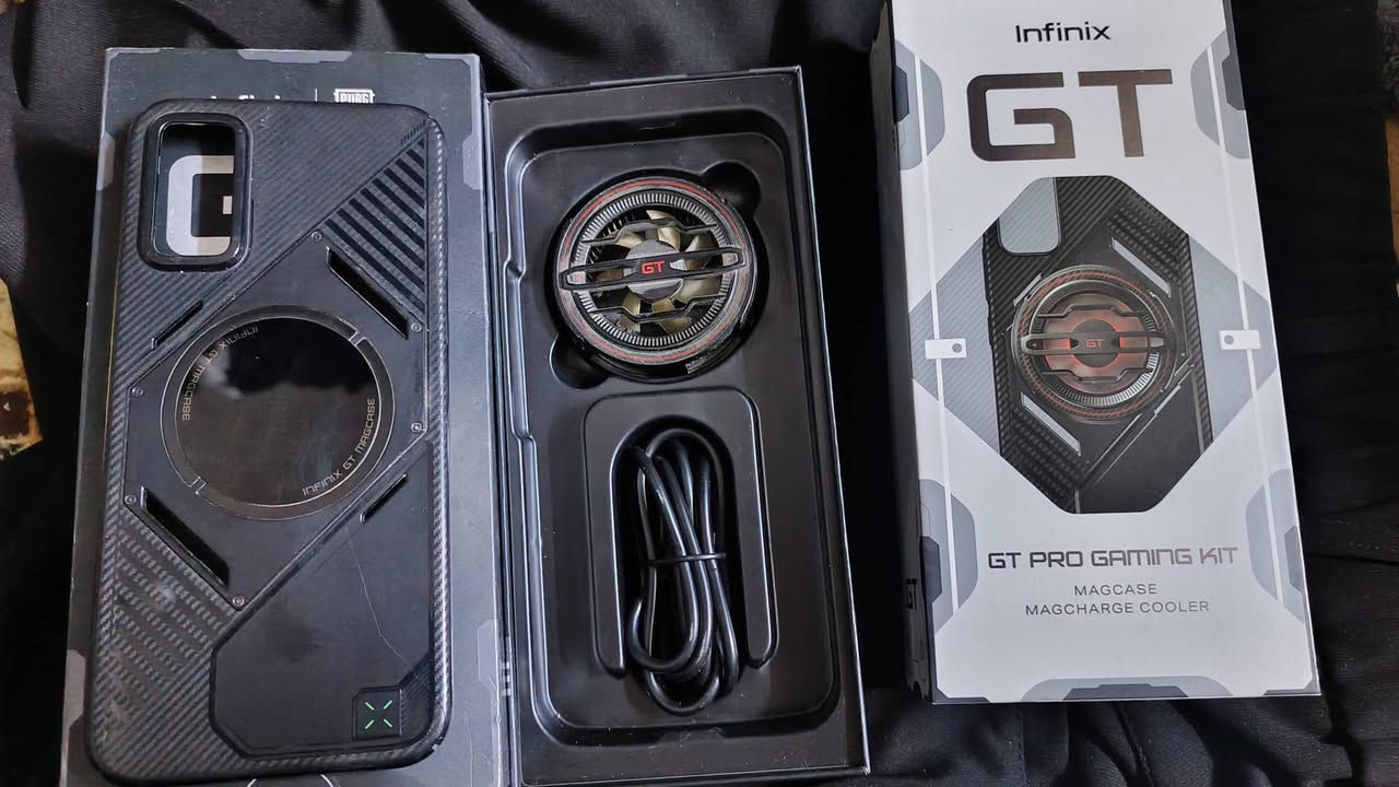 للاستفسار موجود واتساب ***********

انفنكس GT 30 pro

جهاز مخصص للالعاب وبي شفتات مثل ما موضح بالصور

المواصفات:

المعالج ثماني النواة 8350 Dimensity تكنولوجيا 4 نانو

التخزين الرام: 256 جيجا مع 12 جيجا رام قابلة للزيادة الى 16

الكاميرا خلفية مزدوجة 108 م.ب / امامية 13 م.ب.

الشاشة : 6.78 بوصة

نظام التشغيل اندرويد 15

البطارية: 5500 مللي أمبير

 استعمال قليل
موبايل
و تبريد
وكفر مال تبريد
و ساعة انفنكس xwatch 3. 
سعر ٥٠٠ وبيهن مجال واذا فقط موبايل يختلف سعر
