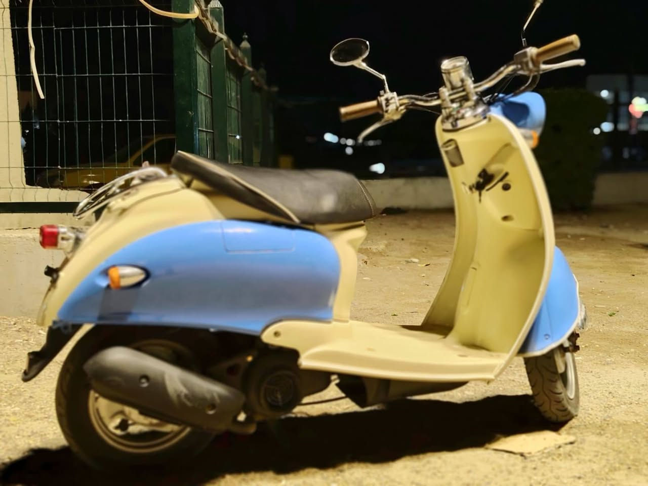 عبدالحليم. نضيفه سرعه 60 مامفوتحه بس مصبوغه جماليه كهربائيات كامله دراجه نضيفه سعر 400 وبيها مجال العنوان بغداد الدوره ابو دشير ارقم ***********
