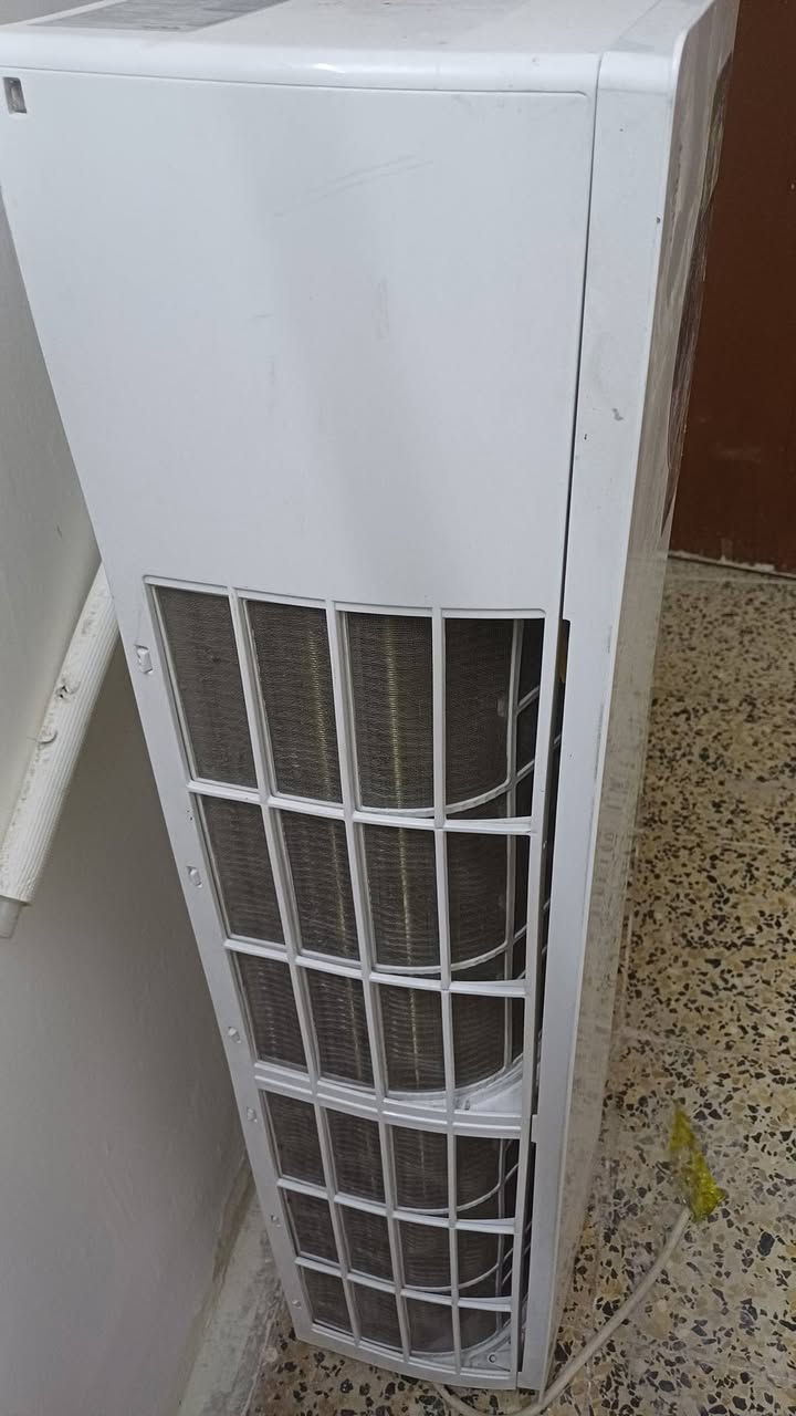 للبيع سبلت طن ونص استعمال قليل ونظيف كلش منقص غاز فقط الاتصال ع الرقم ***********

