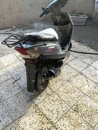 ماكس منغولي  نضيفه شوفت عينك بيها نقوصات بسيطه  سعر ٤٥٠ مكاني زعفرانيه...