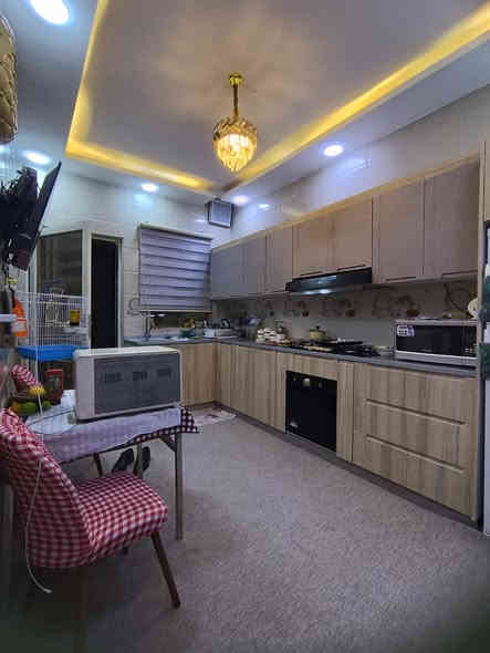 دار للبيع للبيع 
الموقع / حي الاعلام قرب دانية ماركت 
مساحة / 112.5م واجهة 6م وربع 
الاتجاه / شروق 
شارع عرض 12متر 
طابقين بناء حديث 2023
ط1 غرفة نوم وهول واستقبال ومطبخ وصحيات 
ط2 ثلاثة غرف نوم وهول وصحيات وبيتونه وسطح كاشي 
سند طابو الزهور 
للاستفسار عن السعر الاتصال 
***********
*********** واتساب 
مكتب قصر الفخامة للعقارات والمقاولات 
حي النور سايدين دانية ماركت بعد ملعب كلاسيكو
