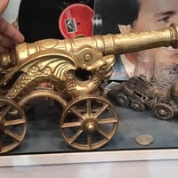 تحف وانتيكات • نوادر • توصيل