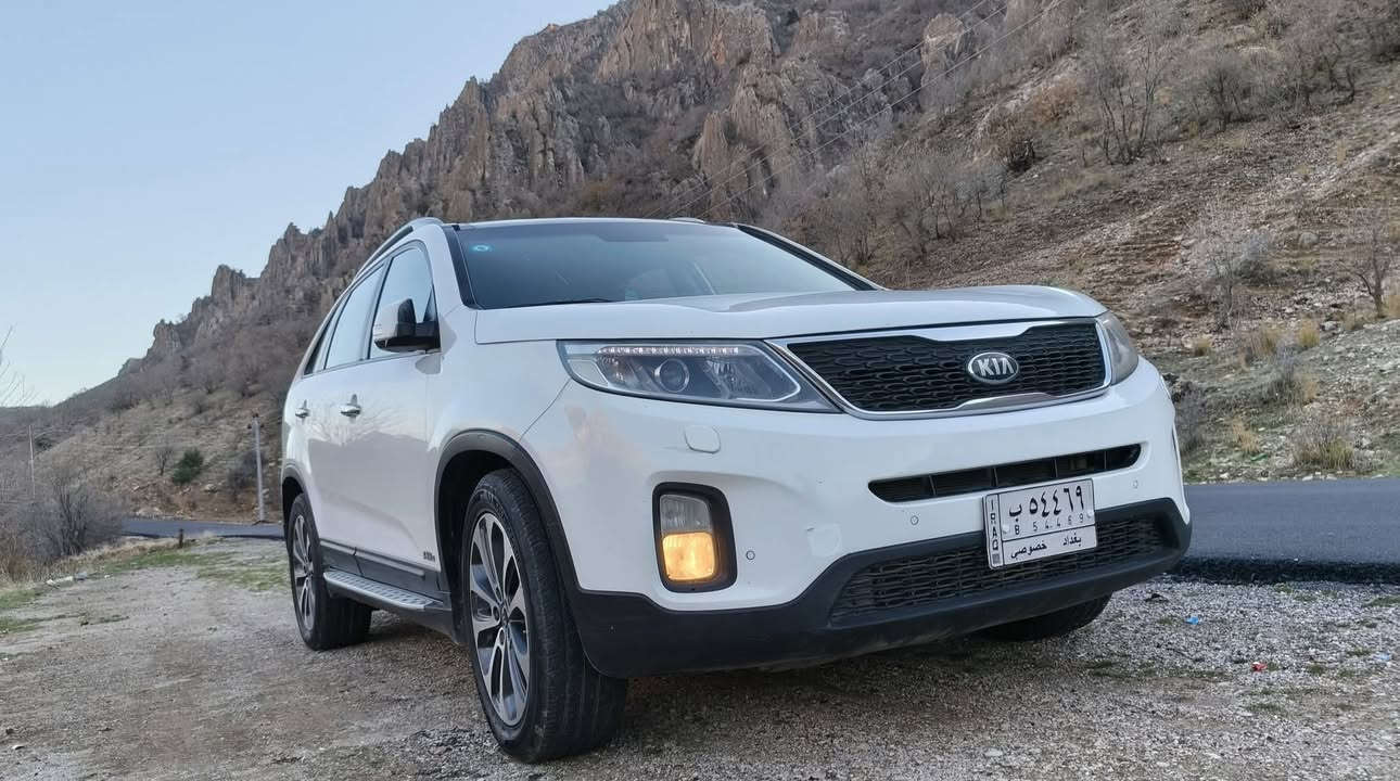 كيا سورنتو ١٣ وارد خليجي كويت  فول موصفات لمتد ١ع ١ بنراما بصمه جلد حساس امامي خلفي مري شفط تبريد ٣ قطع  رقم بغداد تحويل مباشر ٦سلندر ٧ راكب سياره بيه تبديل باب وكاله 
السعر ١٦٧ بيع فقط 
*********** واتساب
