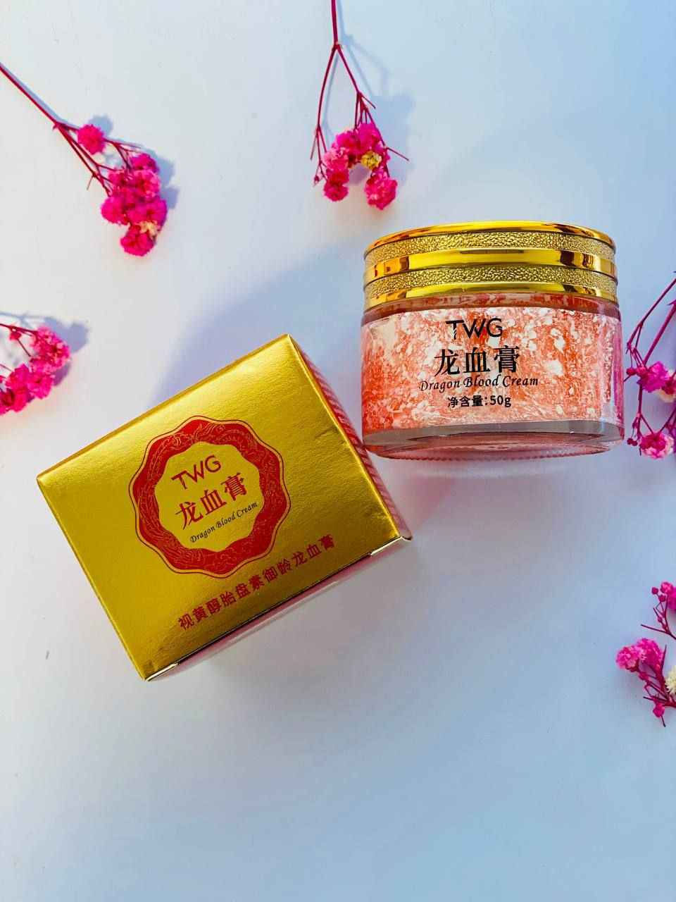 TWG Dragon Blood Cream🇰🇷💯
🈵احدث ما توصلت اليه كوريا بعالم التجميل تقنية كريم دم التنين للتبيض الفوري والدائمي خلطة دم التنين الحمراء الكورية الاصلية 💯تحتوي على مواد غنيه بالفيتامينات وتساعد بشكل كبير على تحفيز الكولاجين بالبشرة.....  .

🈵تساعد على👇 
1) علاج الكلف والنمش
2 ) علاج غمقان والتهابات البشرة
3 ) تفتيح الوجه وتعالج حروق الشمس
4 ) علاج بثور الوجه والدهون الزائدة
5 ) ممتازة جدا جدا للبشرة الحساسة 👍
6 ) ترطب وتعطي نعومة فائقة للبشرة .
7 ) تزيل البقع السوداء والتصبّغات بالجلد
8 ) تسمين وشد تجاعيد الوجه
9 ) علاج لحب الشباب واثاره
10) علاج للهالات السوداء  
#الاصلية المنشأ كوريا 🇰🇷💯
السعر 12الف وتوصيل مجاني بغداد, العراق


**إذا كنت صاحب هذا الإعلان وتريد حذفه لأي سبب، رجاءا أرسل رسالة إلى الدعم الفني**