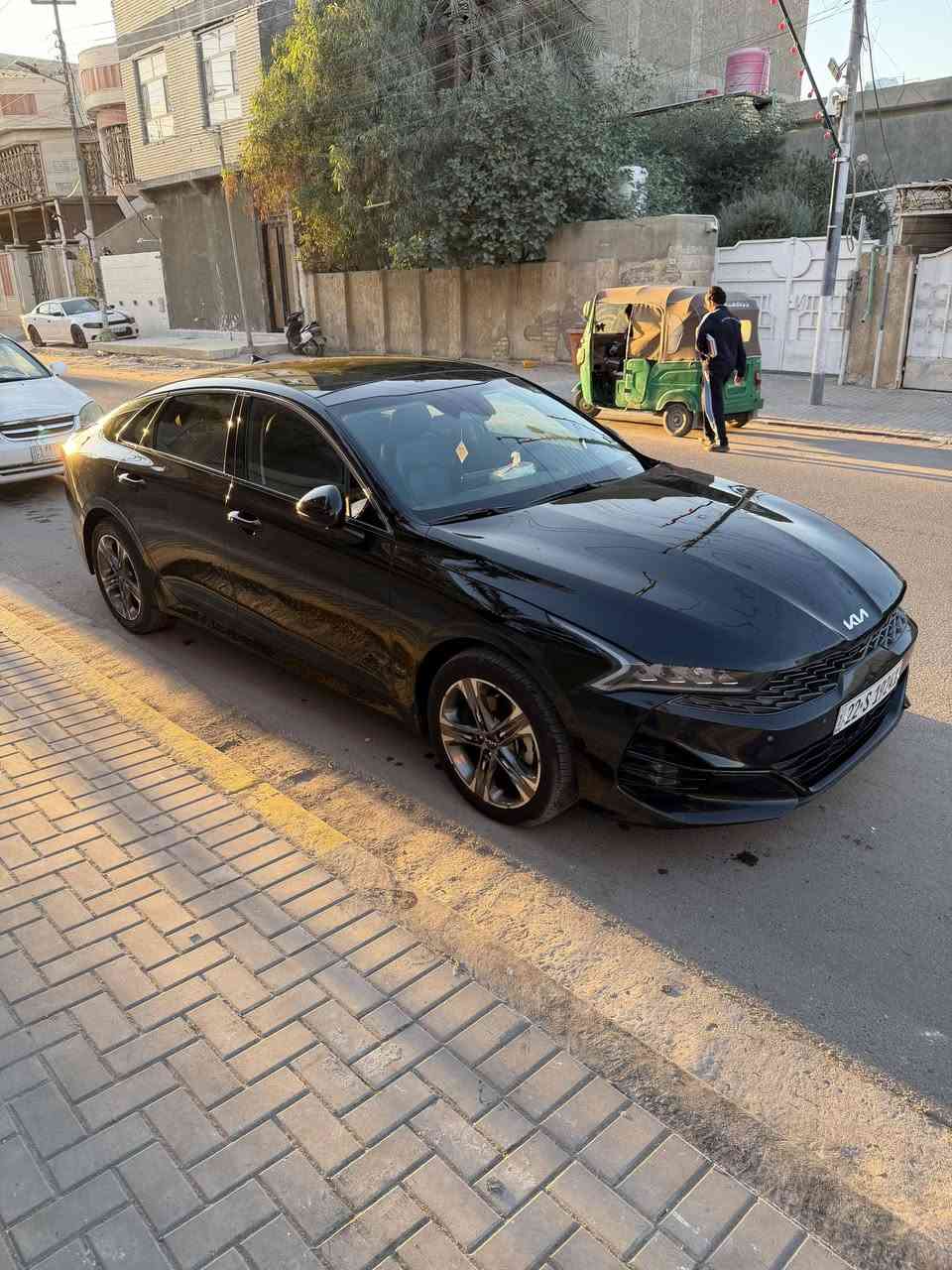 كي فايف 2024 وارد امريكي محرك 1600 توربو 
فئة Ex أعلى فئة و الجناي يعرف مواصفات هاي الفئة ماكو داعي لذكرها .
رقم اربيل ب اسمي و مكاني بصرة 
حادثها چاملغ امامي ايمن مبدل نفس اللون و مكانات بارد صغار .
السعر 174 ورقة
