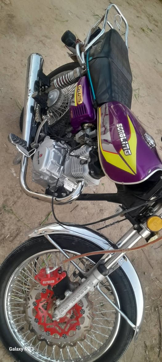 سلام عليكم دراجة تايكر 4كير للبيع اوراق كاملة السعر 550قفل مكاني تقاطع النهروا


**إذا كنت صاحب هذا الإعلان وتريد حذفه لأي سبب، رجاءا أرسل رسالة إلى الدعم الفني**