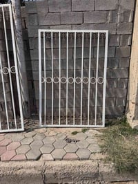 كتائب حديد شبابيك حديد ثقيل ٥'٢ ملم  قطعتين للبيع للاستفسار ٠٧٧٥١٢٠٢٩٥...