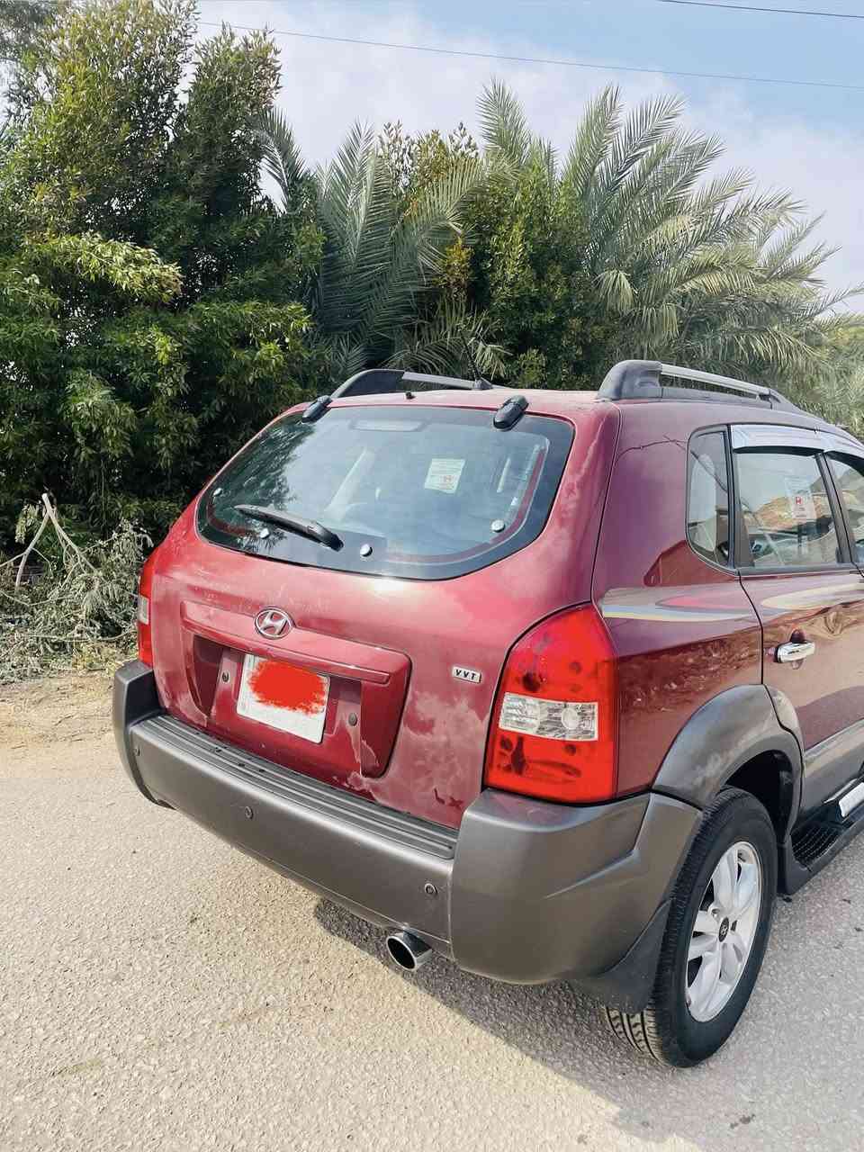 السلام عليكم توسان موديل 9  جاهزة من كير ومحرك وحداديه وتخم تاير جاهزه  مكاني بابل الحله بيها صبغ چاملغ امامي بس محرك 2000  دوش وارد كوري السعر 113 وبيهه مجال رقم 
***********
