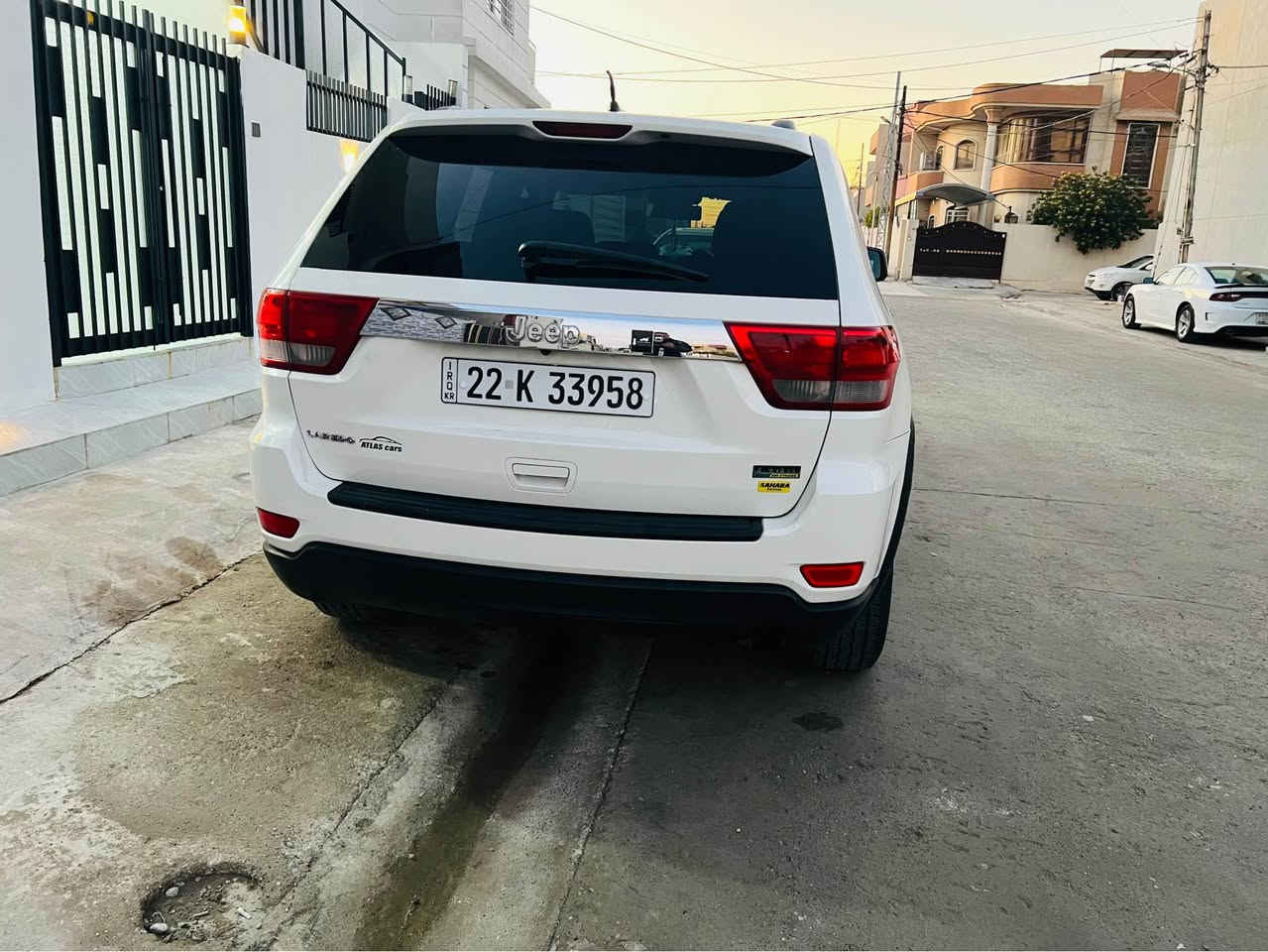 السلام عليكم 
للبيع وللمراوس 
جيب لاريدو Jeep
موديل 2011
محرك 3600 
مواصفات 
بصمه تشغيل 
بصمه ابواب 
تشغيل عن بعد 
شاشه اندرويد كبيرة
تحكمات ستيرن
السياره بيها جامرلغ السكن صبغ اثر شخوط فقط بدون دواخل بدون شواصي بدون ايرباك 
وبيها مكانين بارد 
كير محرك بلشرط بدون فتح 
صدر امامي خلفي كله جديد
غرفه السياره نضيفه جدا 
سياره باسمي 
سعر السياره ((171))
رقم الهاتف ***********
*********** كركوك, العراق
