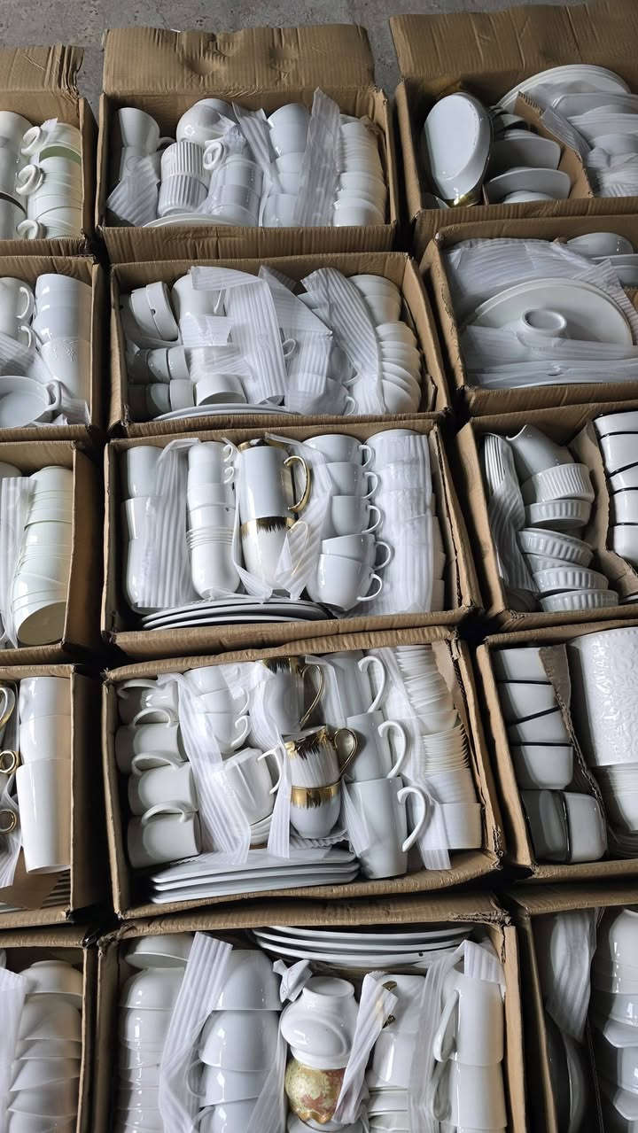 اللهم صلي على محمد وآل محمد 
مشاء الله تبارك الرحمن 
اخوان بضاعتنة علامتنة GY 
جمال ودلال بضاعة كلة موجهة وخير من الله 
بيهة ذهبي ملون وذهبي ابيض 
حتى منقش بي 
هذا كلة بضاعة السياحي
الجملة والكميات 
تواصل عبر الواتساب 
***********
