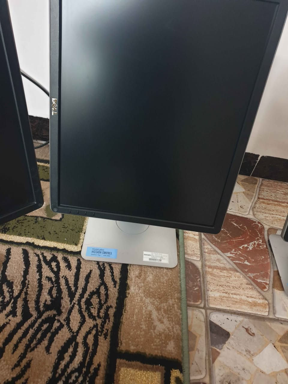 شاشات ديل عدد4
الحجم 19..شغالة بدون عيب او تصليح شبه جديدة 
بيها منافذ DP..VGA..DVI..و5منافذUSB
قاعدة متحركة 180درجة 
الشاشة قلابة180درجة 
صورة نقية 
سعر القطعة 55الف ..ومجال اذا كلها 
المكان بغداد كرادة 
لا يتوفر توصيل نعتذر بغداد, العراق


**إذا كنت صاحب هذا الإعلان وتريد حذفه لأي سبب، رجاءا أرسل رسالة إلى الدعم الفني**