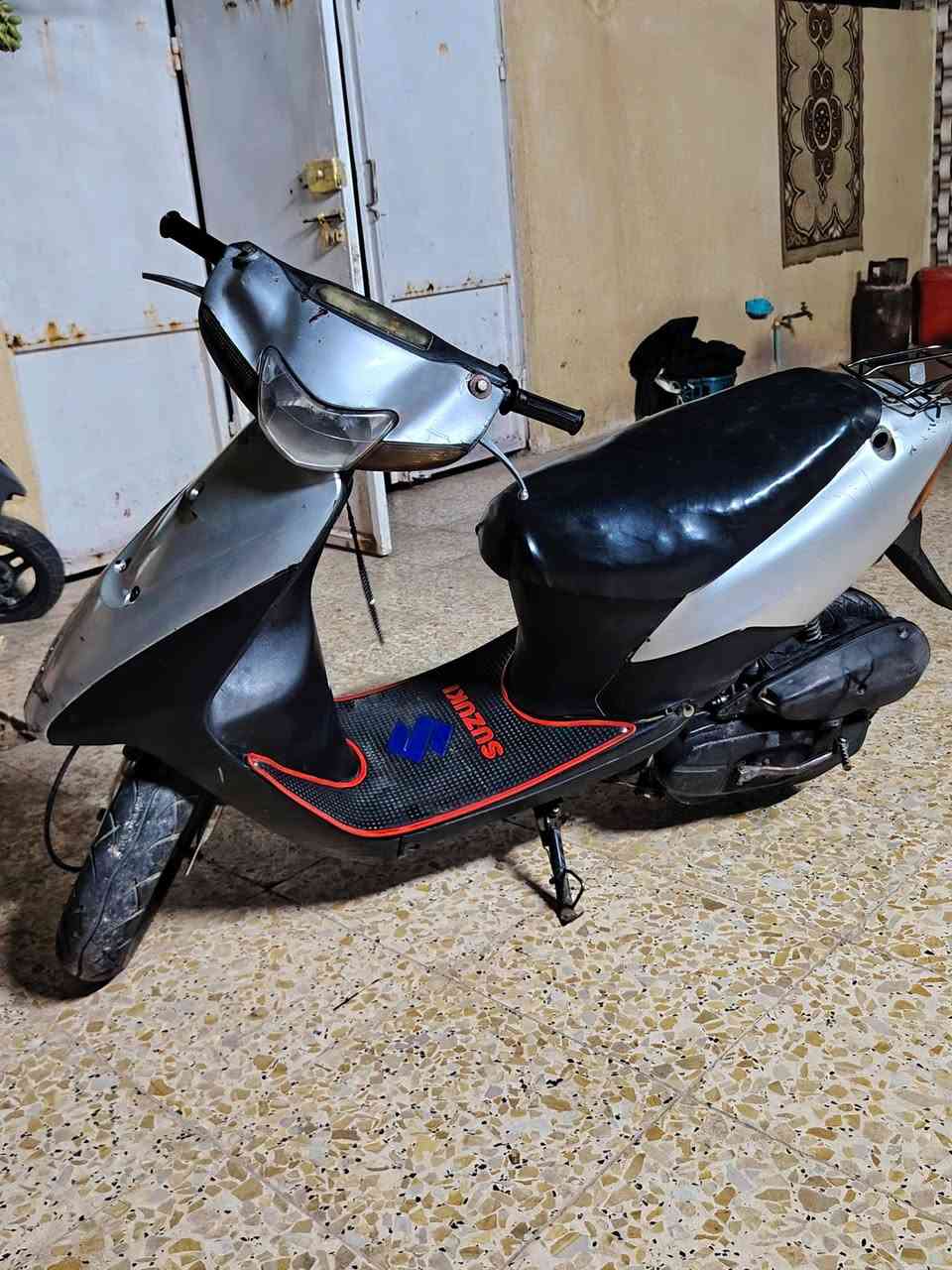 دراجة ساسوكي للبيع
المكان المجر الكبير 
السعر 230 الف وبيها مجال
الشراي يتصل ***********
